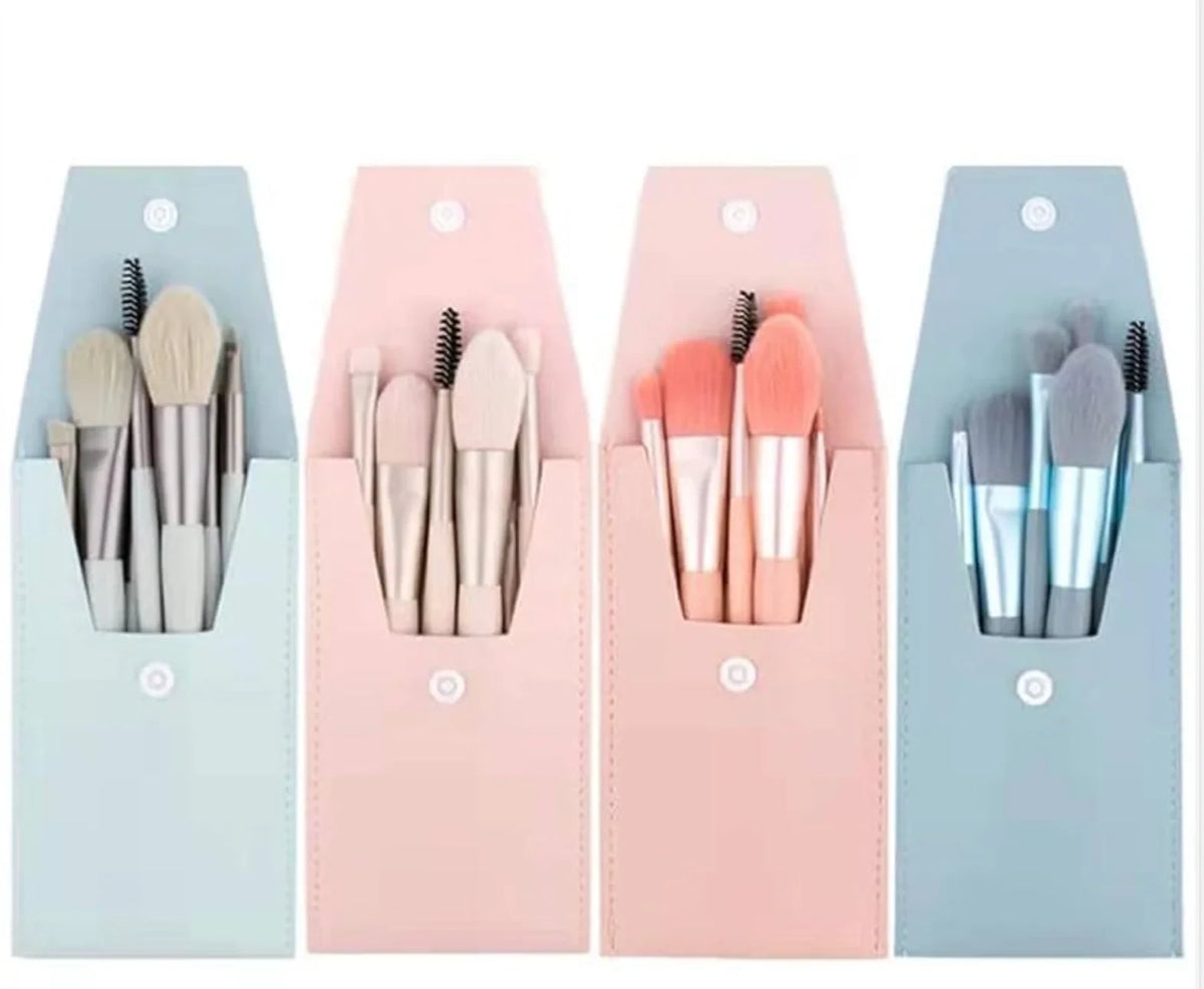Xixi Makeup Brush Set with Travel Pouch - 4 Aesthetic Colors Cosmetic Kit