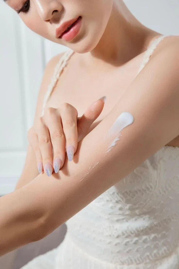 Medi-Peel Hyaluronic Acid Layer Mooltox Body Lotion - Ultra-Hydrating & Skin-Plumping Body Cream
